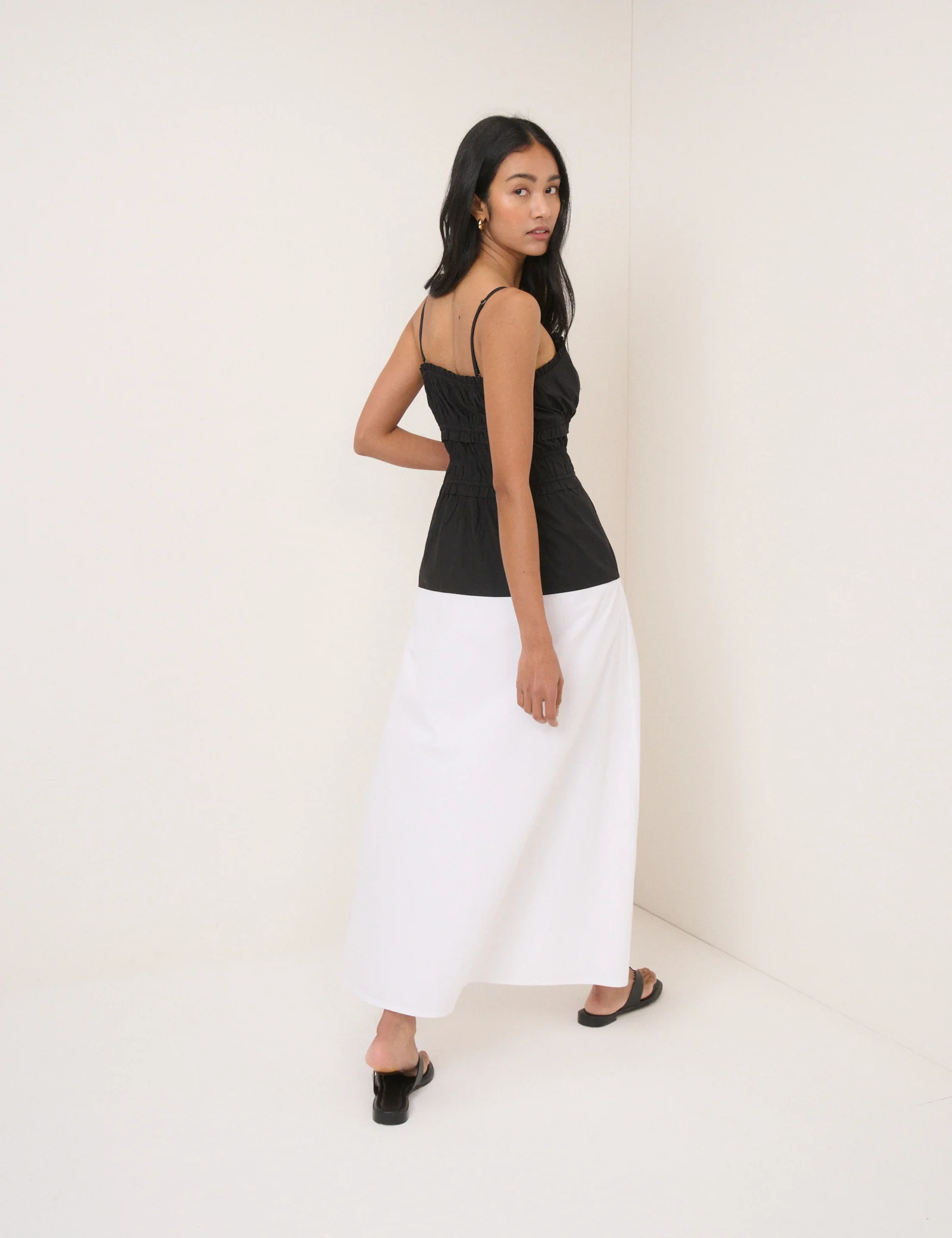Black And White Shirred Waist Alina Midi Dress - Image 6