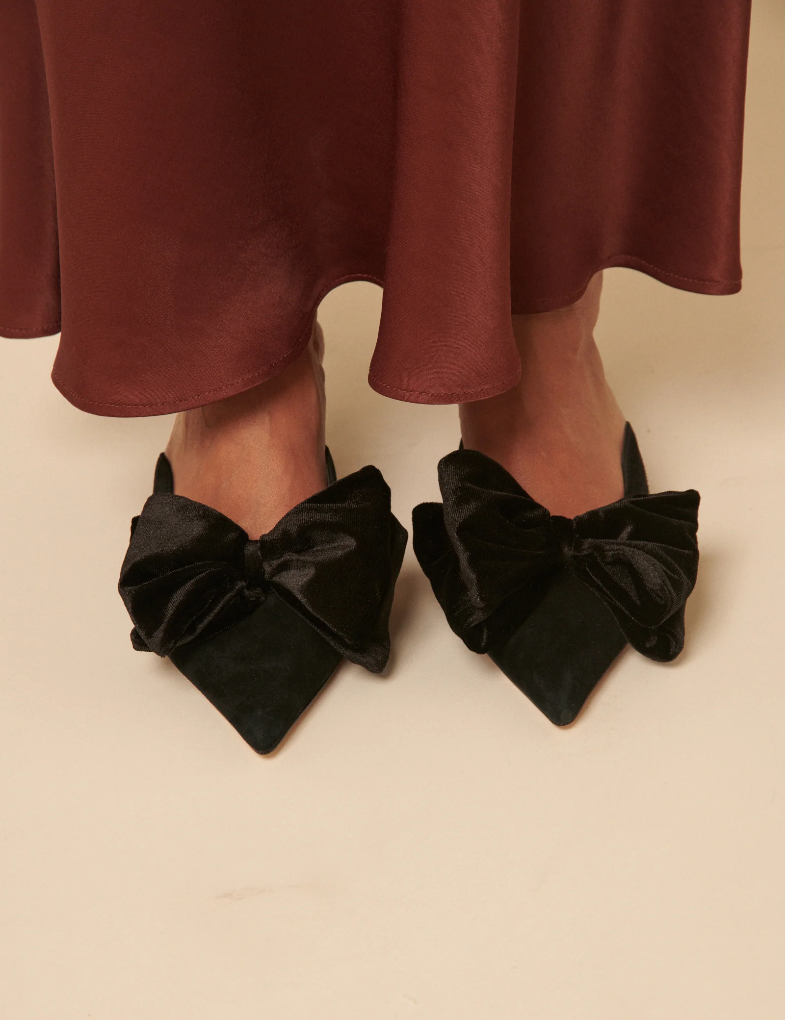 Black Bow Kitten Heel - Image 3