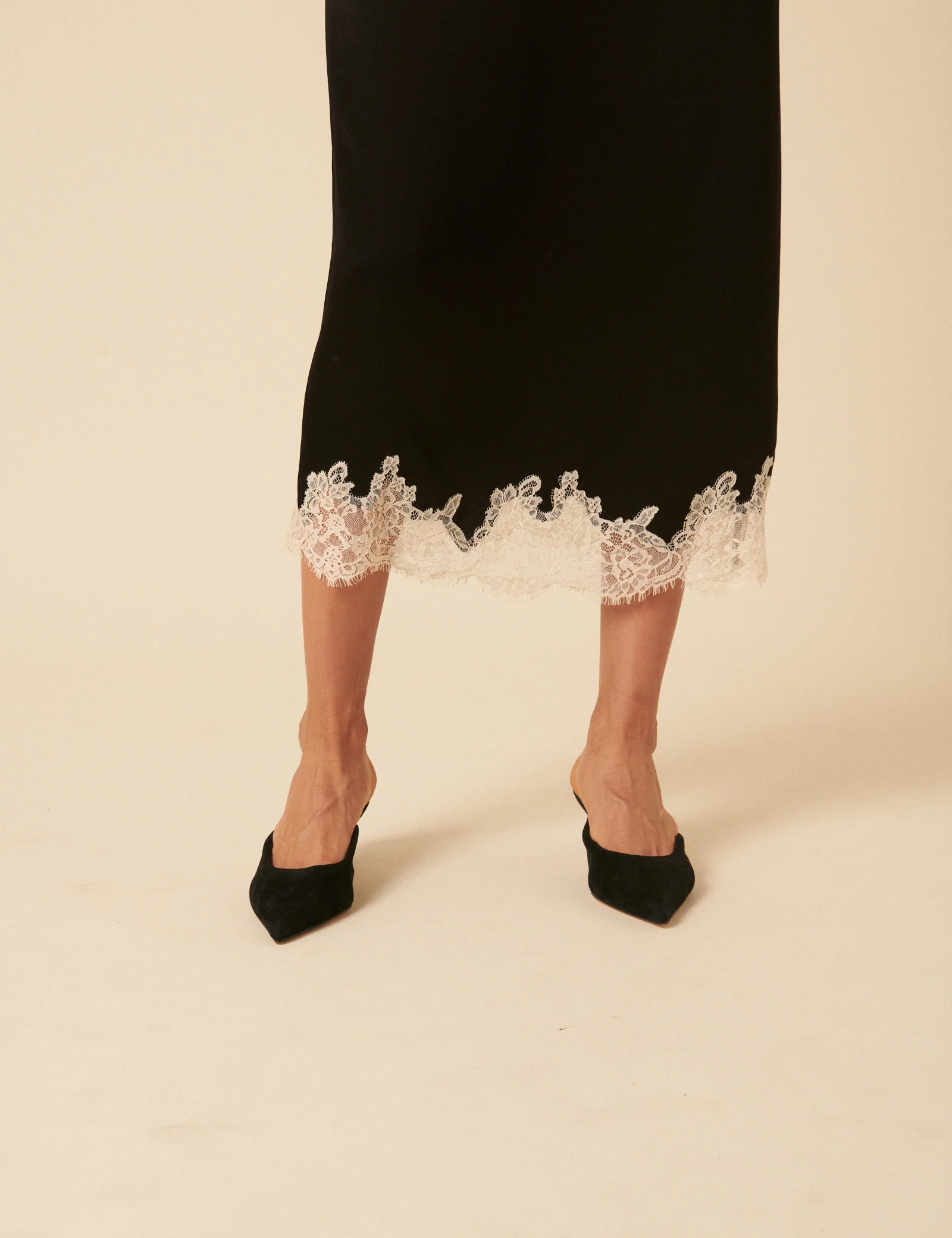 Black Bow Kitten Heel - Image 5