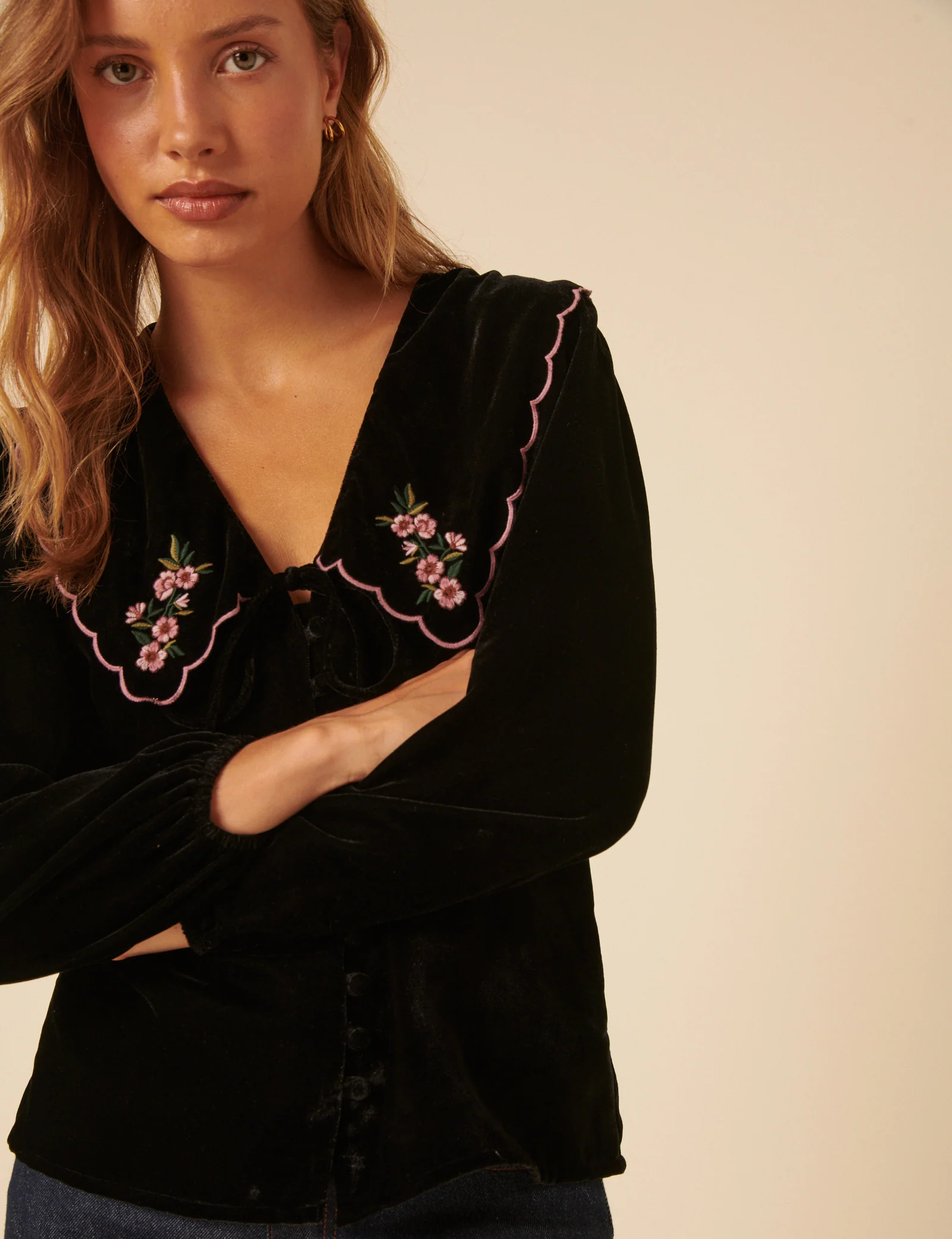 Black Floral Collared Velvet Birdie Blouse - Image 4
