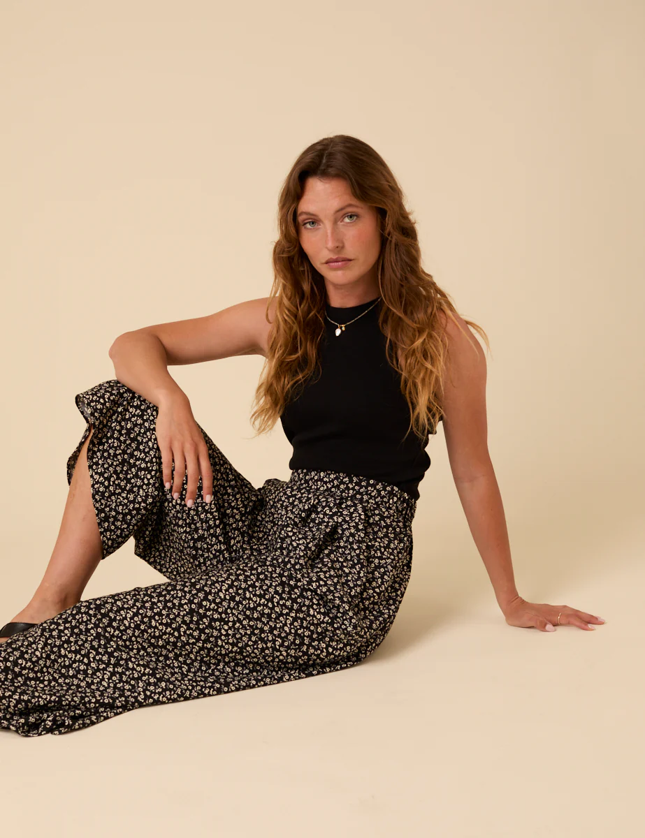 Black Floral Cropped Zeena Trousers - Image 4
