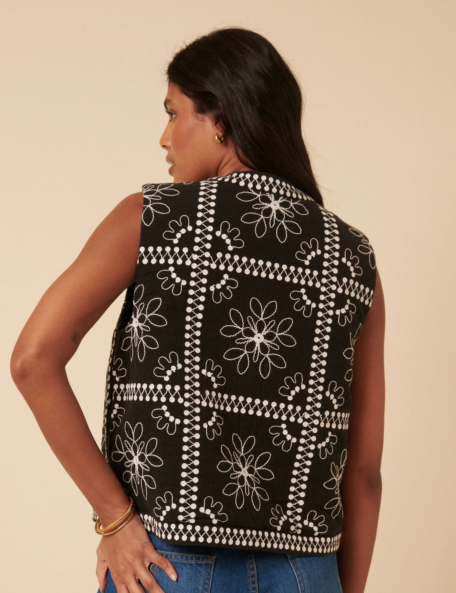Black Floral Embroidered Gilet - Image 5