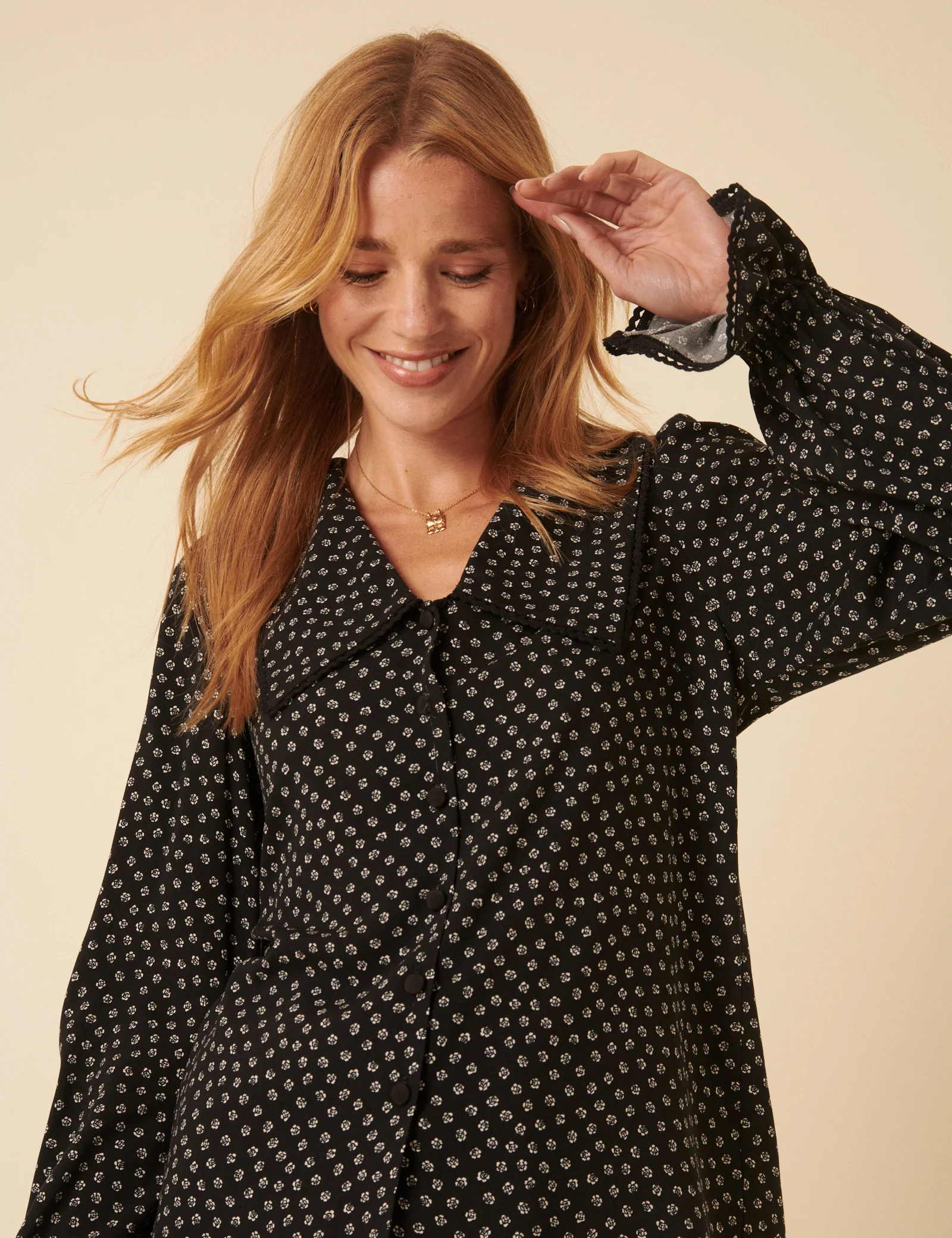 Black Floral Printed Collared Long Sleeve Blouse - Image 3