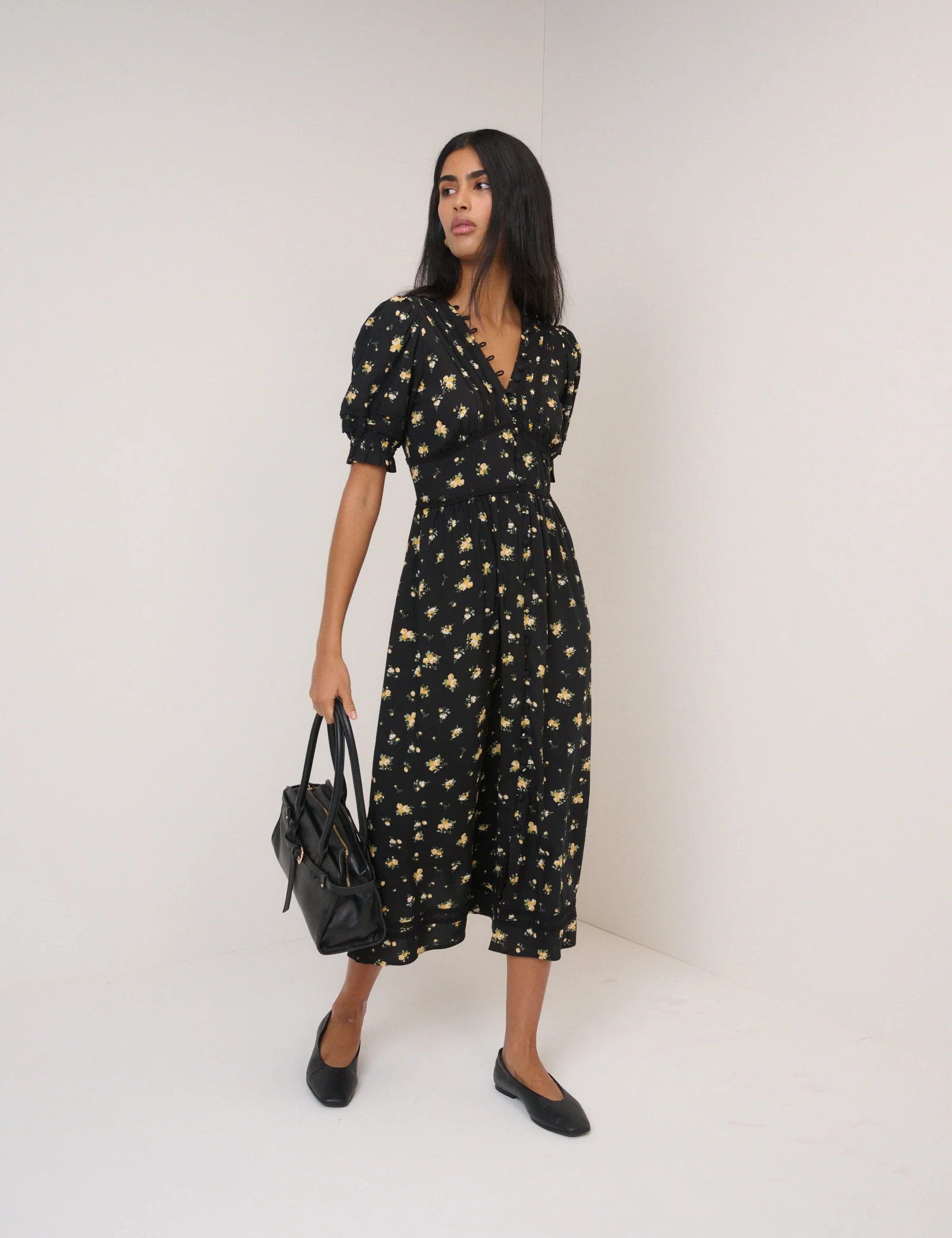 Black Floral Puff Sleeve Saffy Midi Dress - Image 4