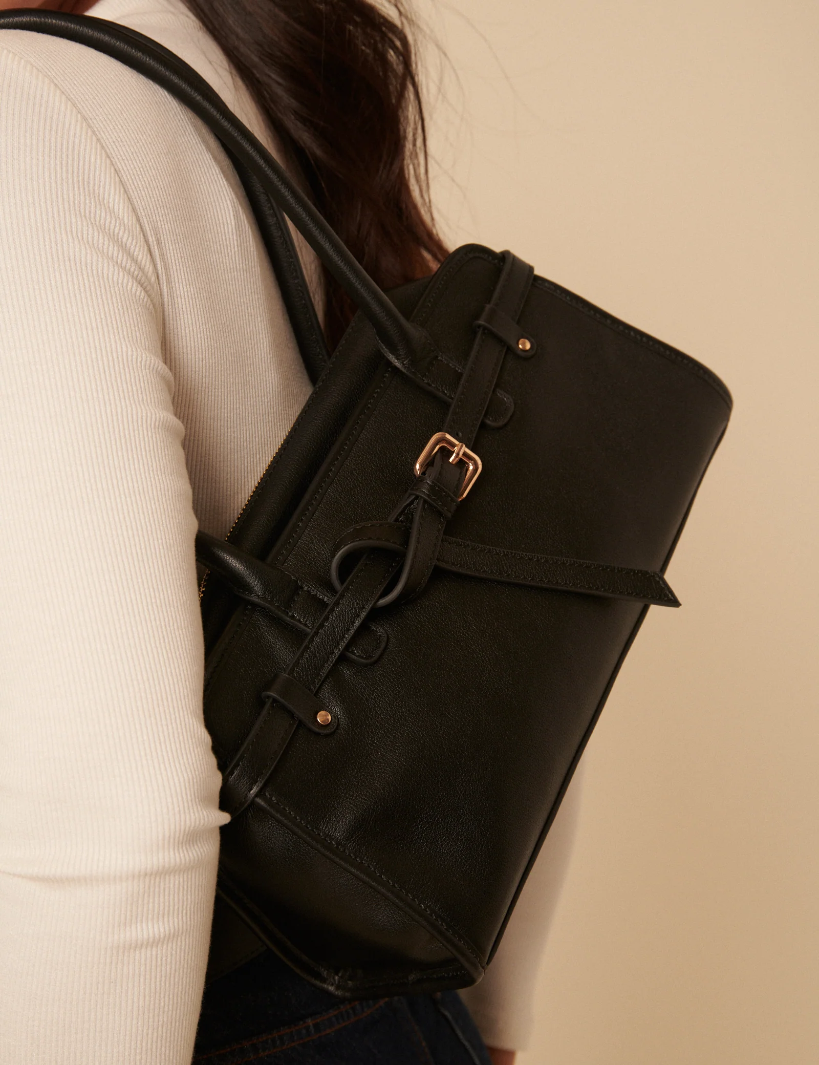 Black Leather Baguette Shoulder Bag - Image 4