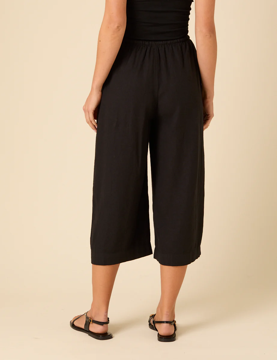 Black Linen-Blend Cropped Shona Trousers - Image 5