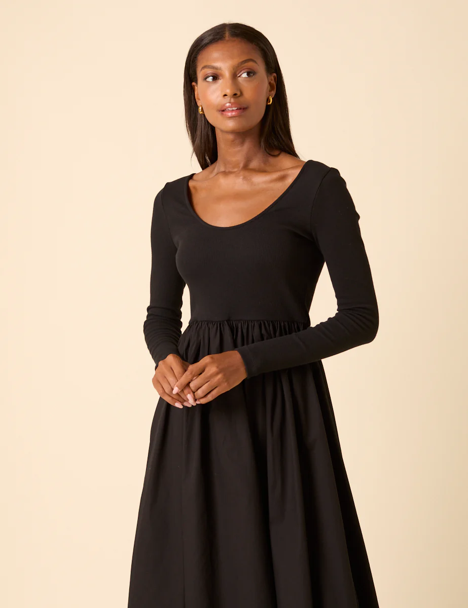 Black Scoop Neck A-Line Midi Dress - Image 3