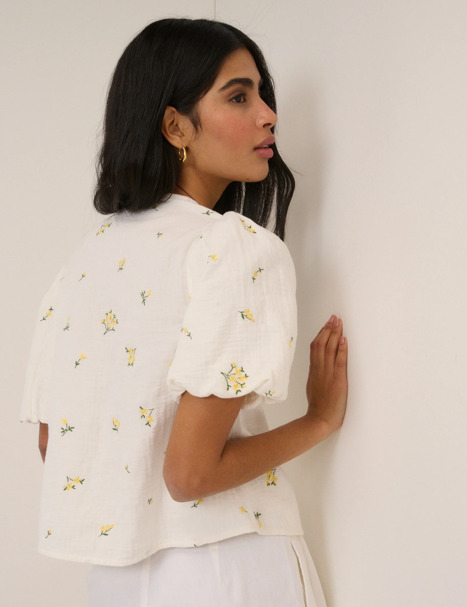 White Ditsy Floral Puff Sleeve Top - Image 5
