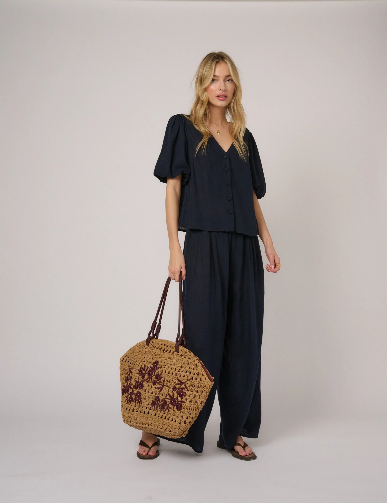 Navy Linen-Blend Puff Sleeve Top - Image 3