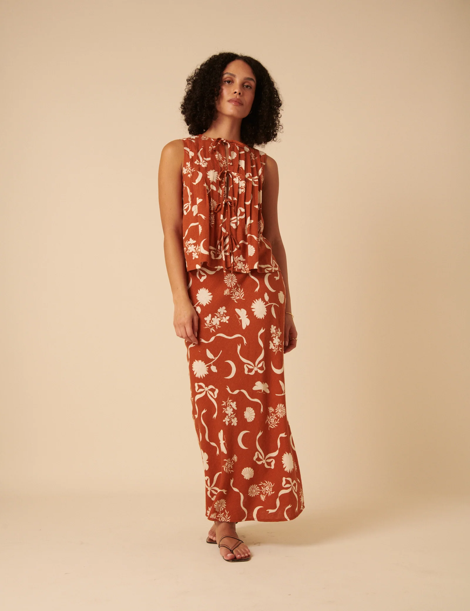 Brown Printed Linen-Blend Pleated Top - Image 3