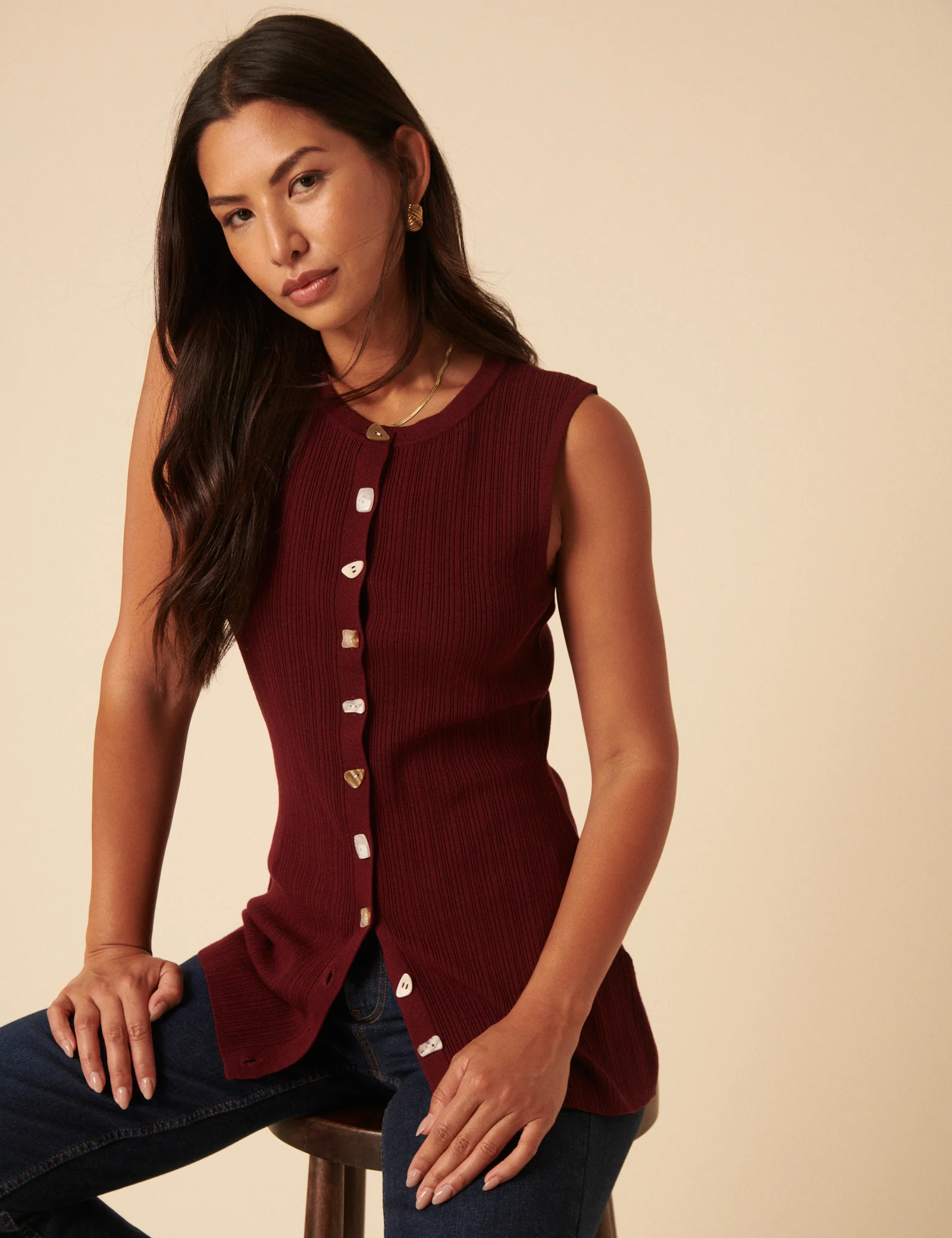 Burgundy Longline Knitted Waistcoat - Image 4