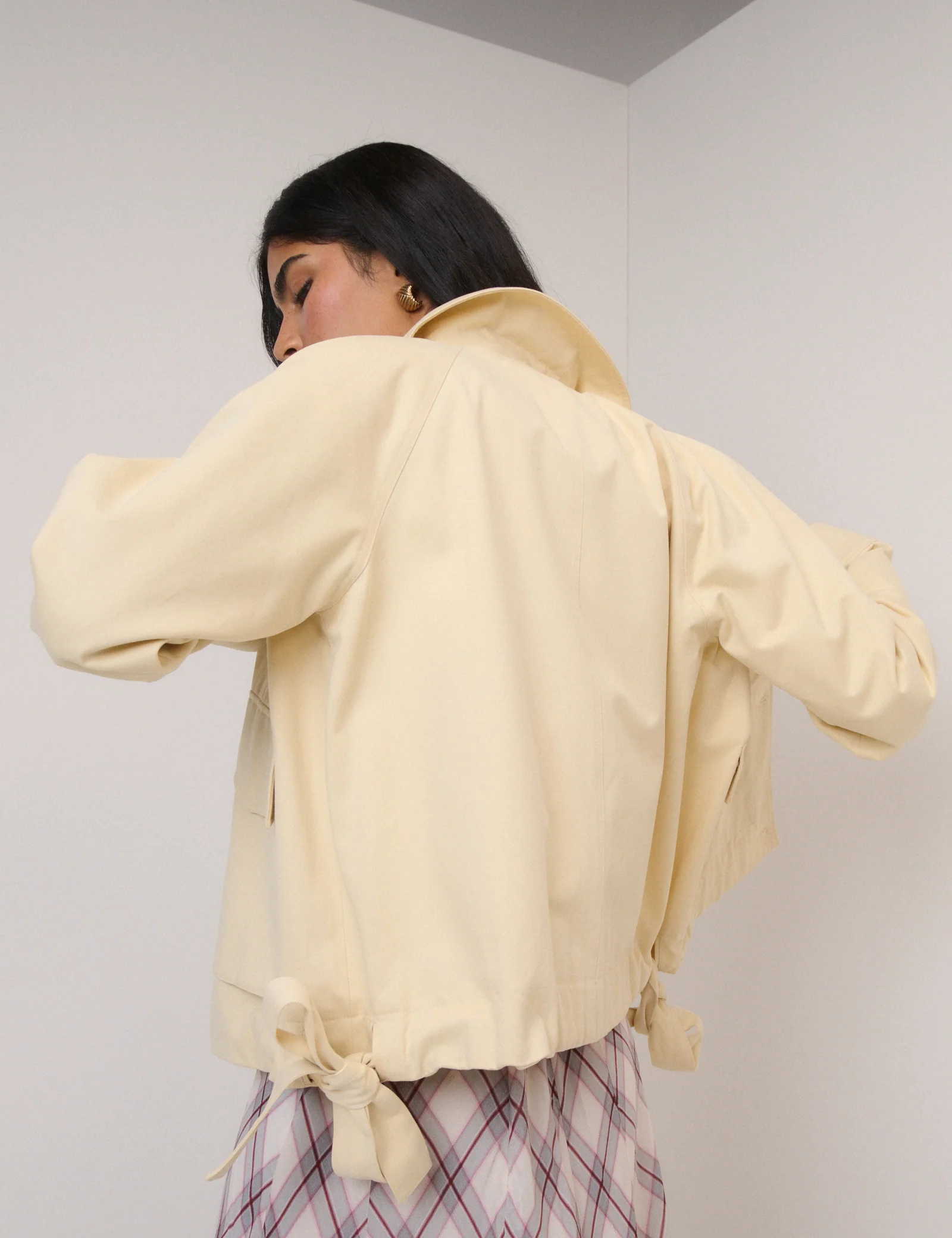 Butter Yellow Bow Detail Jacket - Image 7