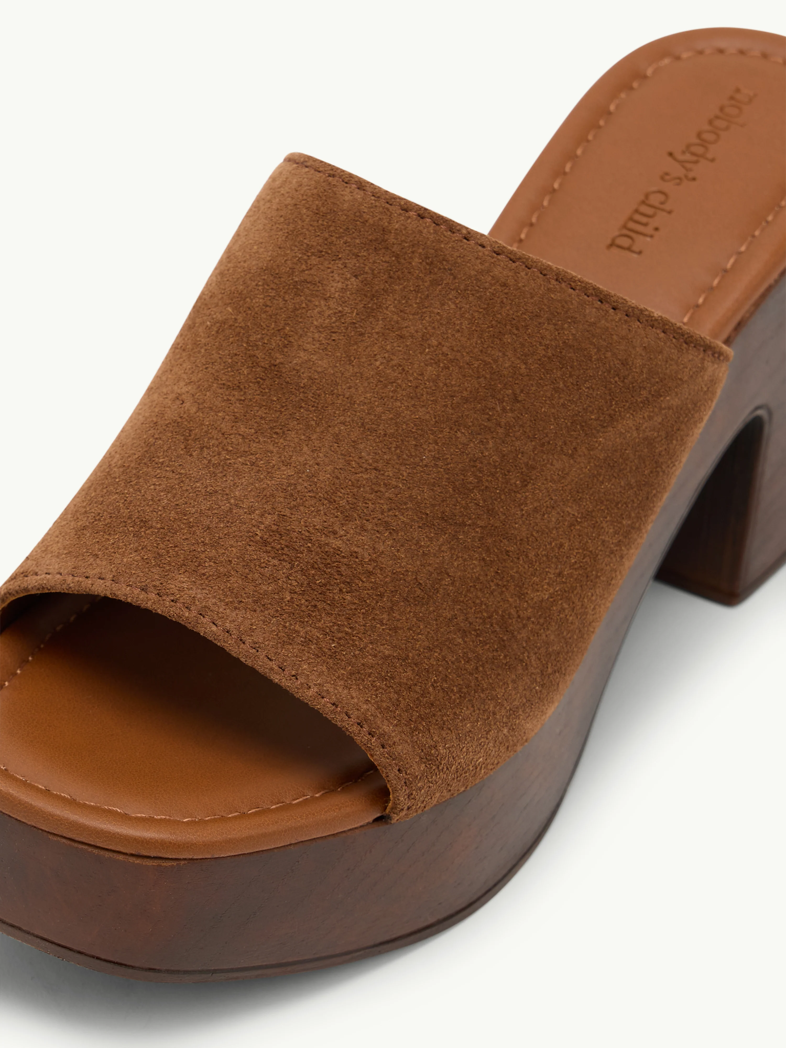 Tan Chunky 70's Platform Heels - Image 2