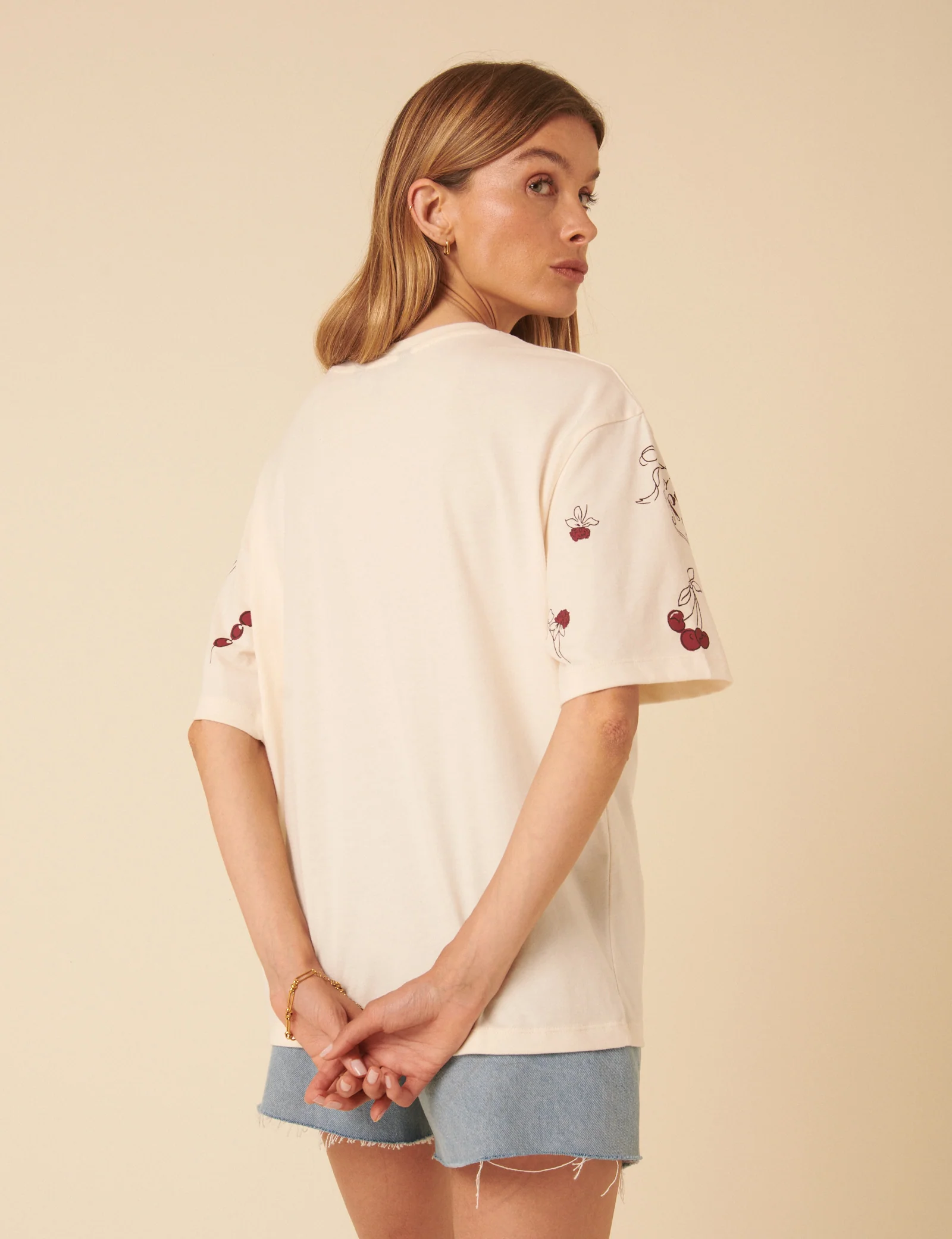 Cream Charm Print Graphic T-Shirt - Image 5