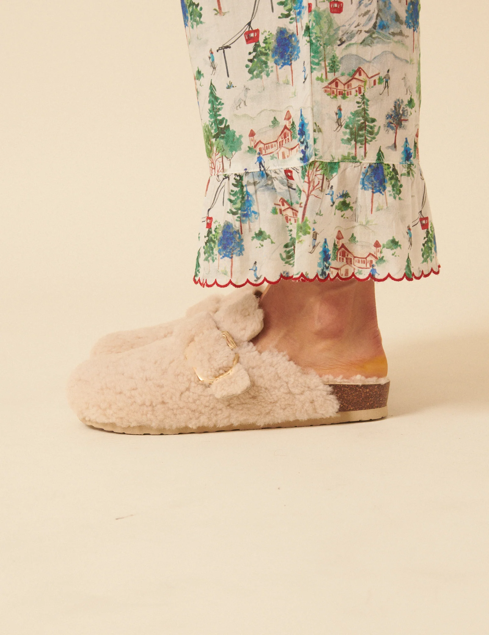 Genuins Cream Sheepskin Slippers - Image 3