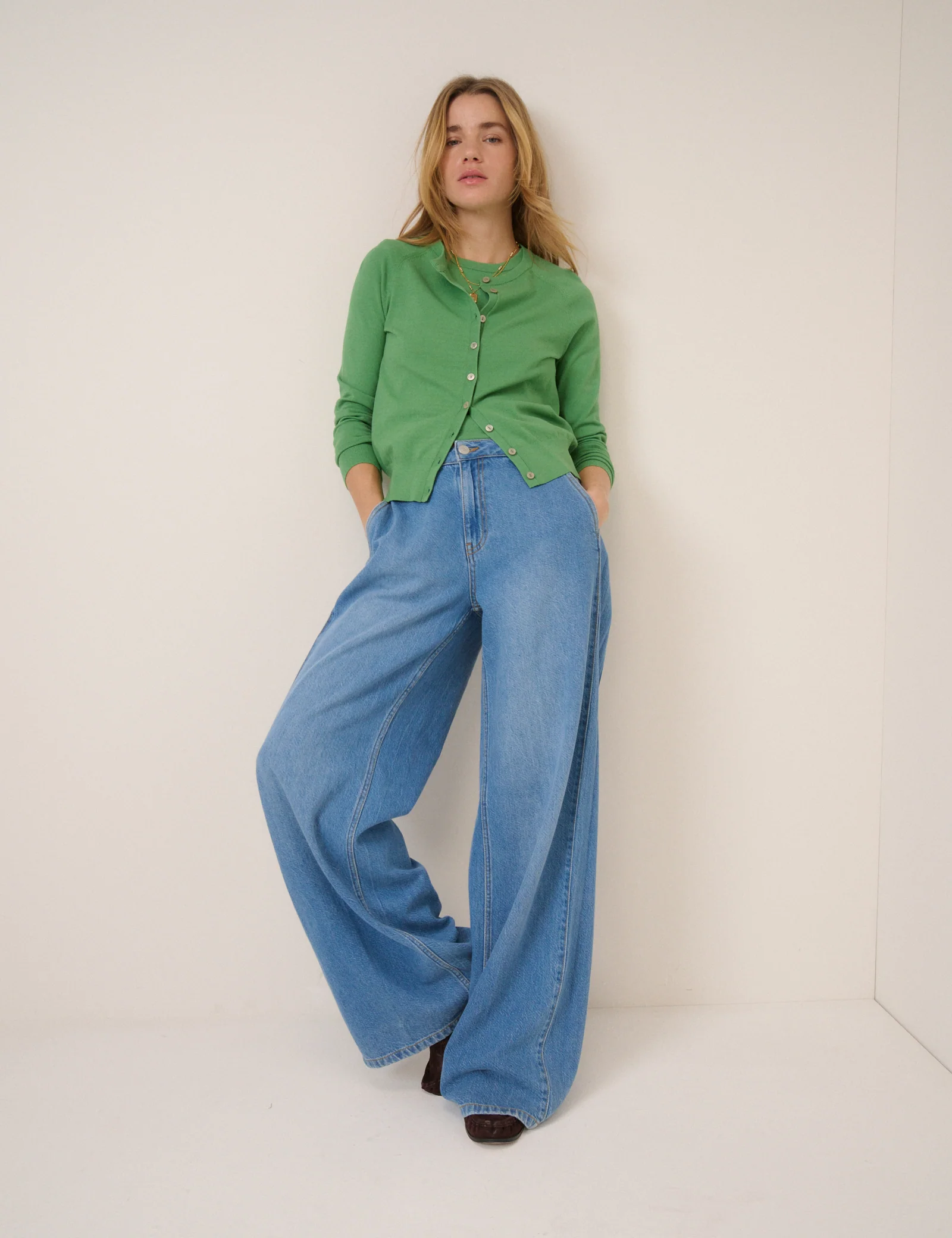 Green Crew Neck Cardigan - Image 4