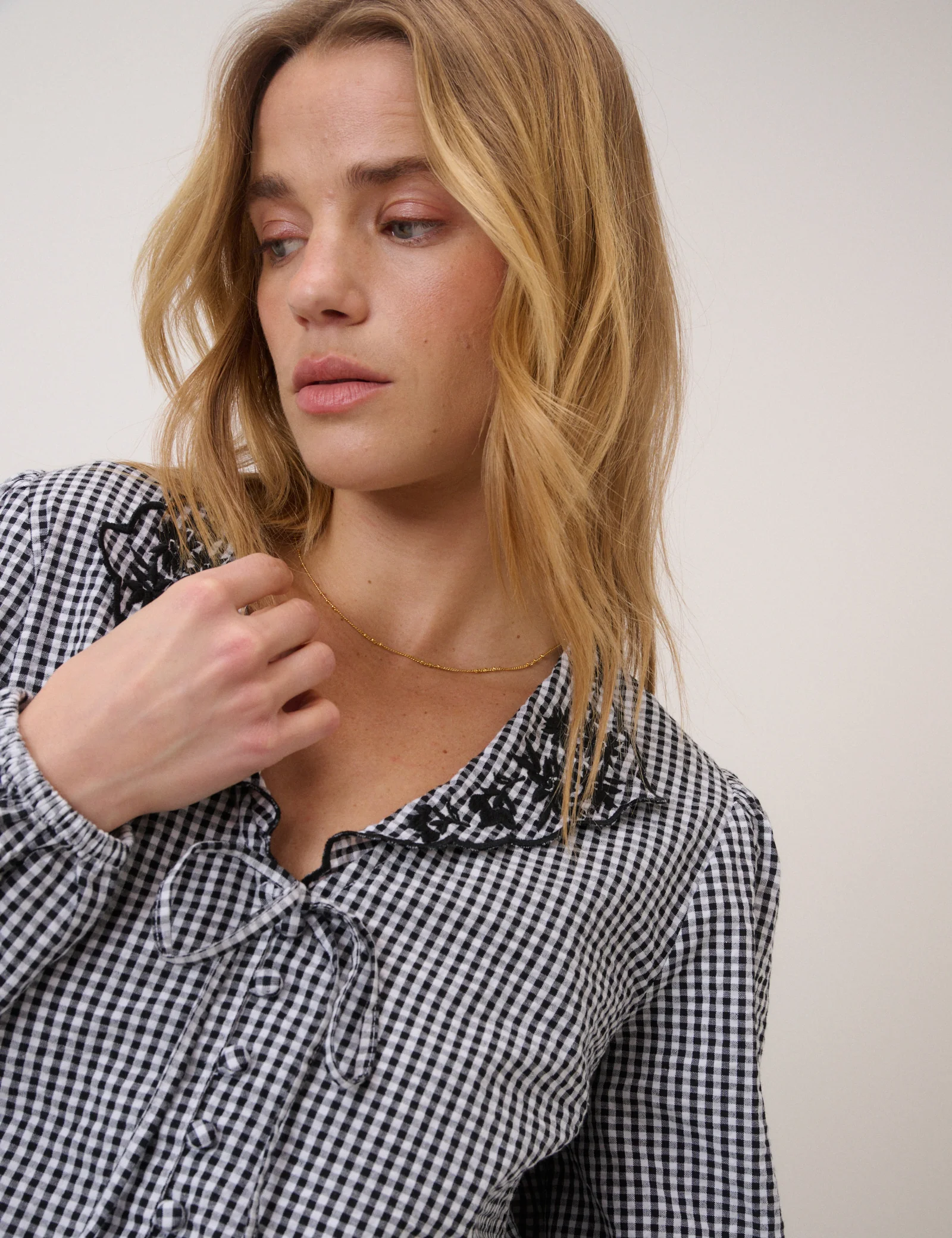 Black Gingham Embroidered Floral Collar Blouse - Image 2
