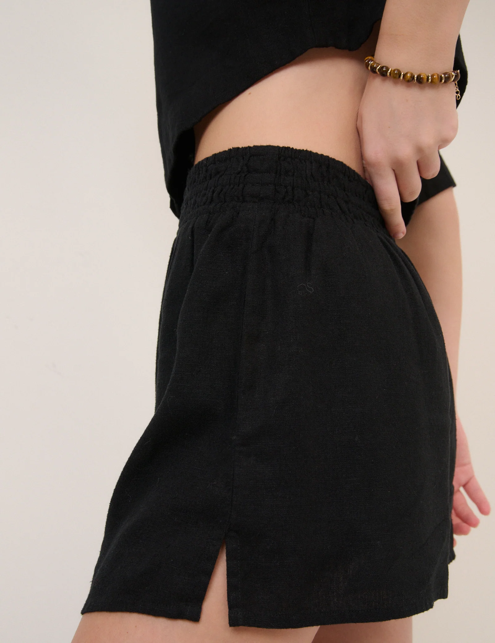 Black Linen-Blend Elasticated Waist Shorts - Image 2