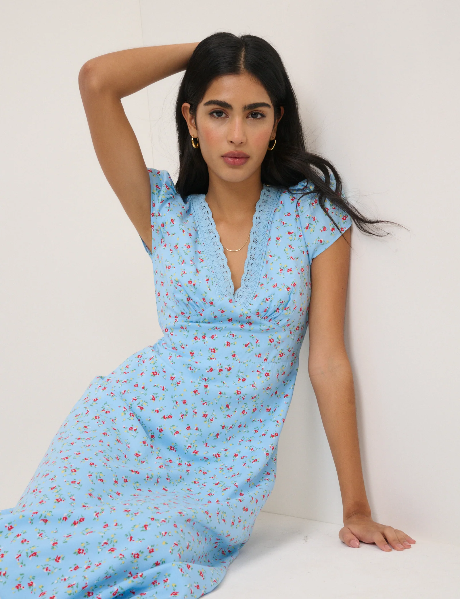 Blue Floral Lace Trim Kacey Midi Dress - Image 4