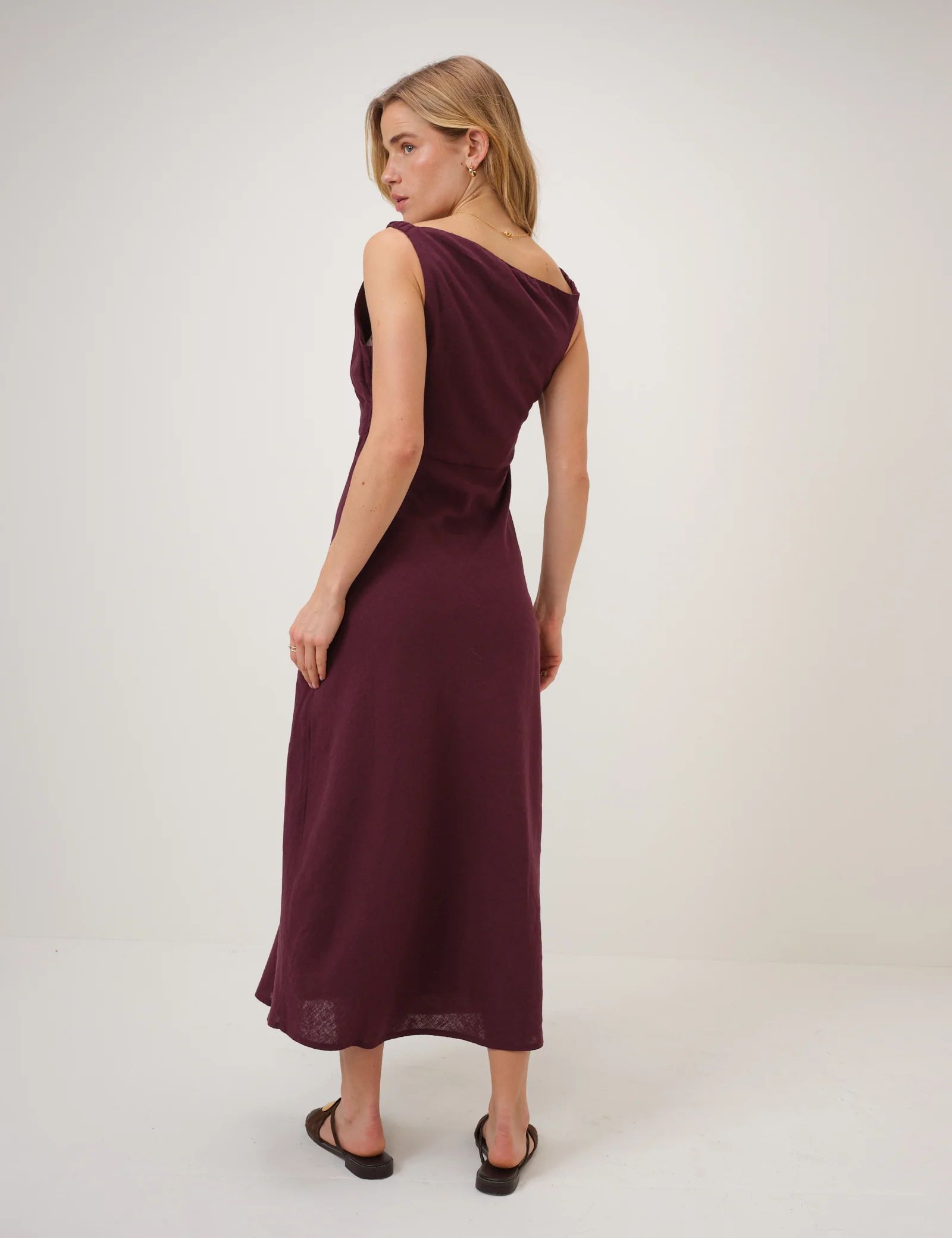 Plum Linen-Blend Kalani Midi Dress - Image 5