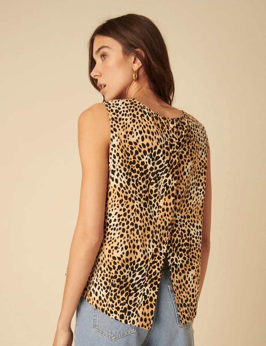 Leopard Linen-Blend Swing Top - Image 5