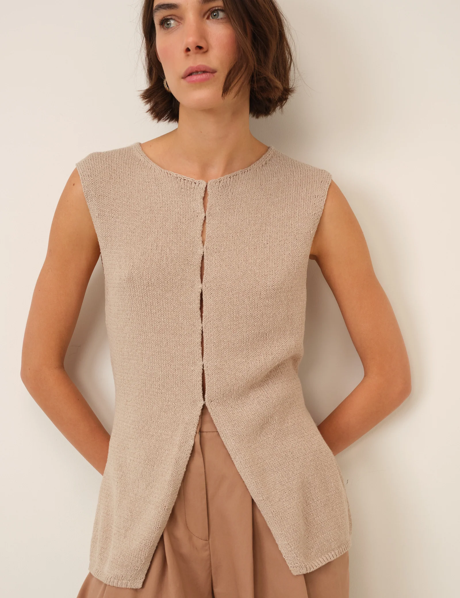 Sand Linen-Blend Sleeveless Knitted Top