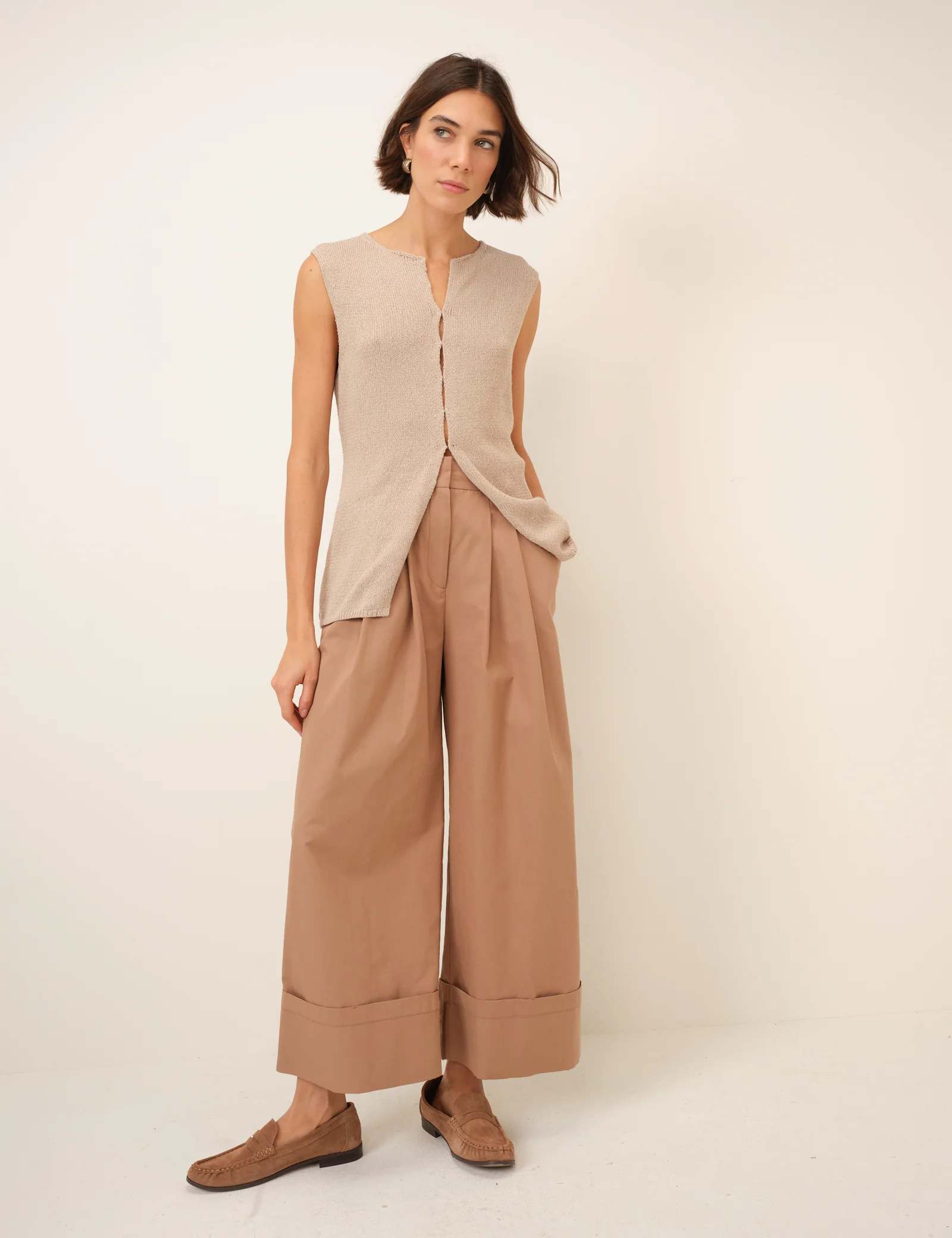Sand Linen-Blend Sleeveless Knitted Top - Image 4
