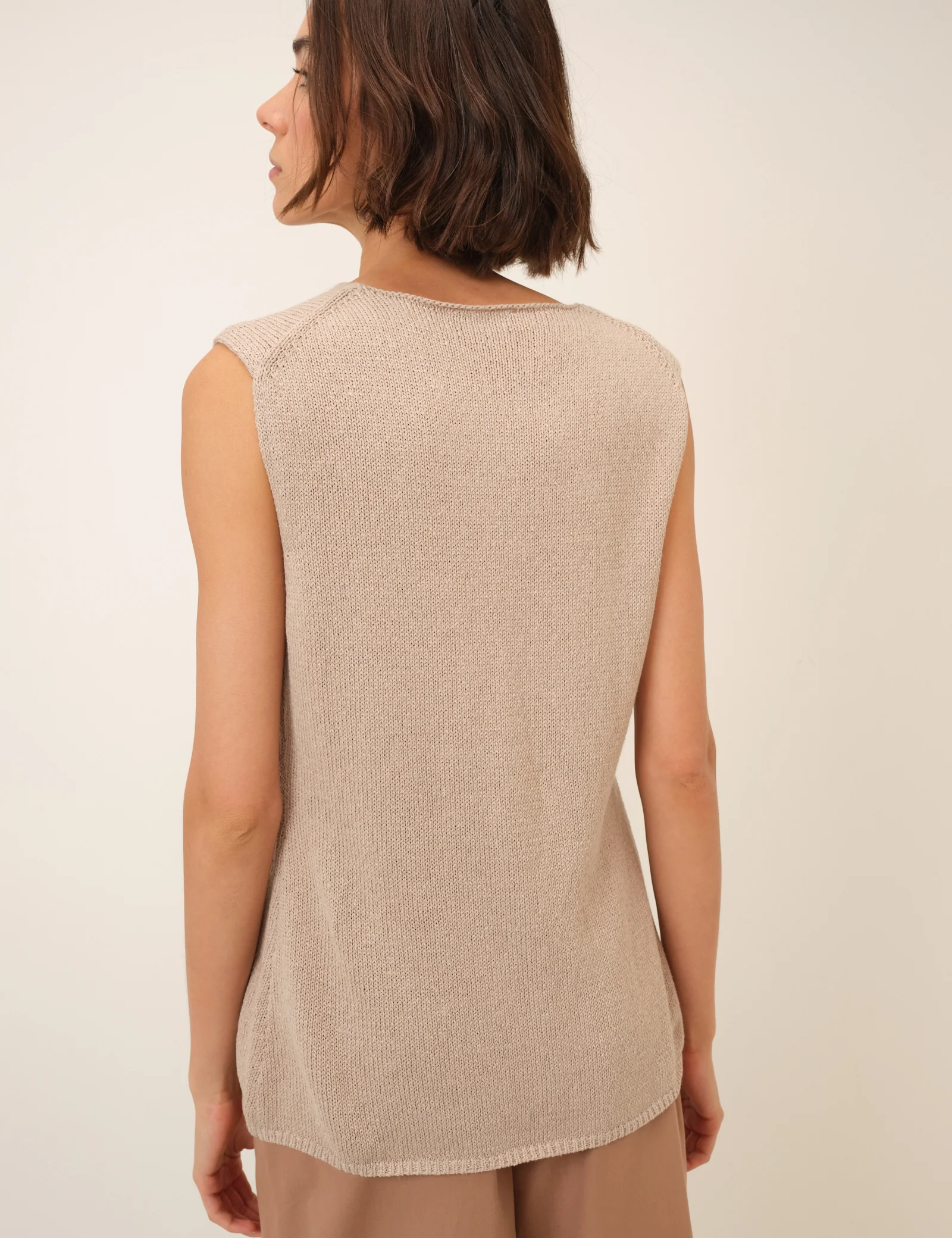 Sand Linen-Blend Sleeveless Knitted Top - Image 5