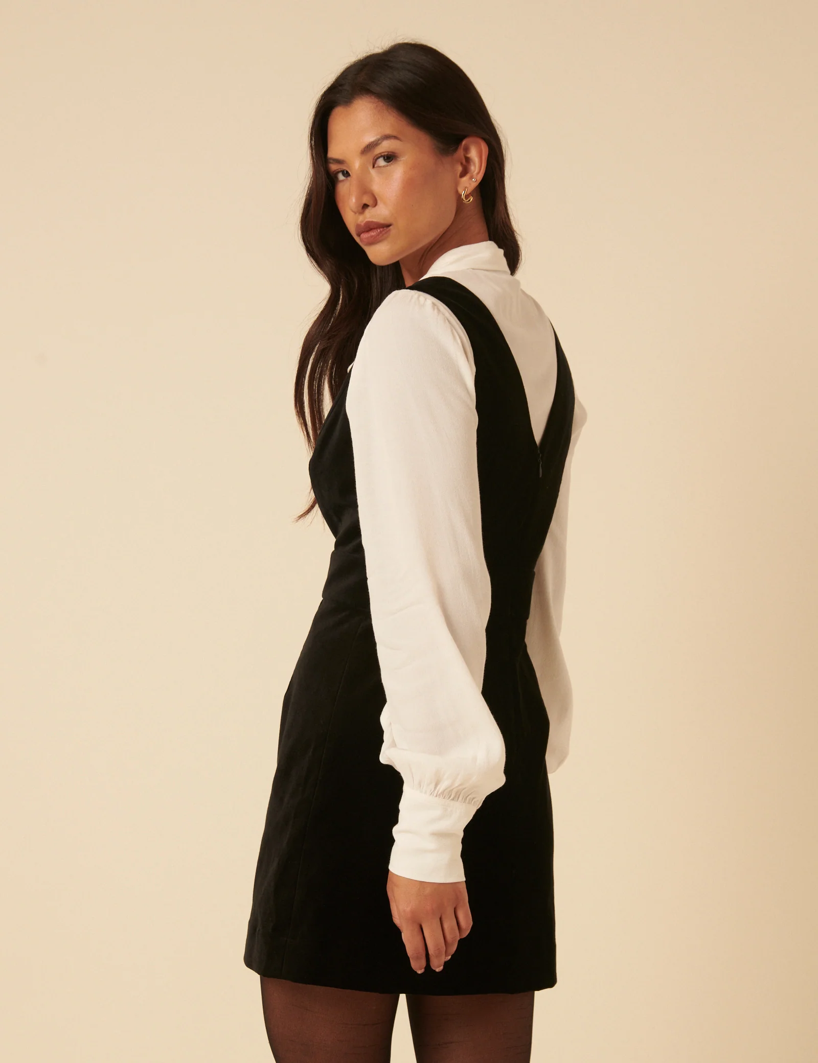 NC x Lisou Black Velvet Scallop Trim Pinafore Dress - Image 5