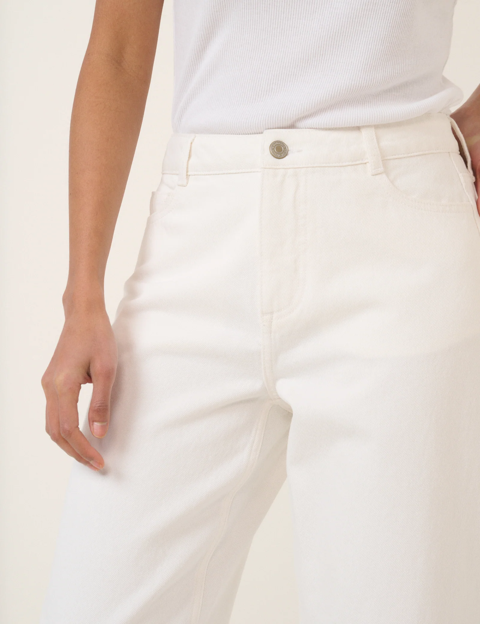 White Putney Barrel Leg Jeans - Image 2
