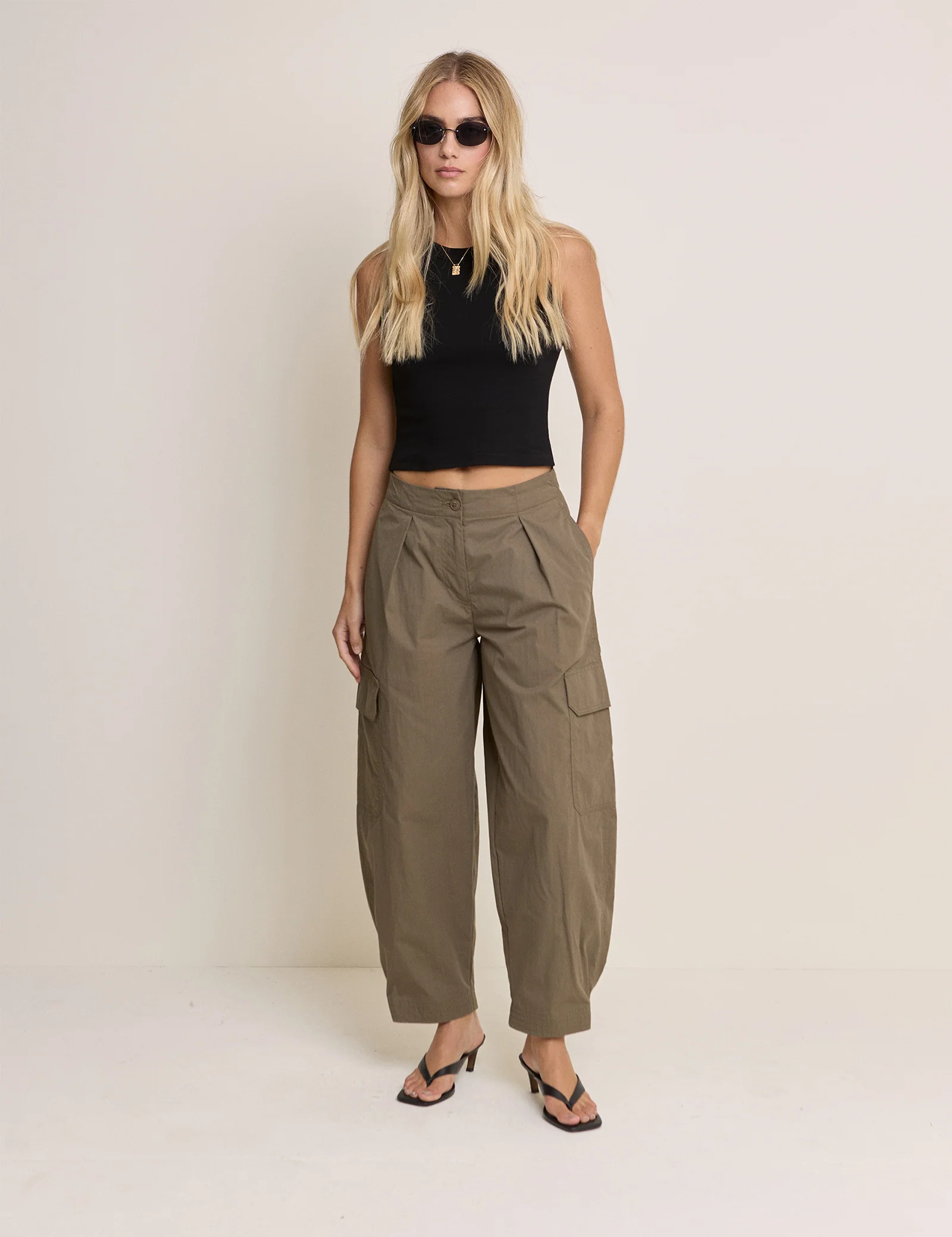 Black Cropped Racer Vest - Image 4