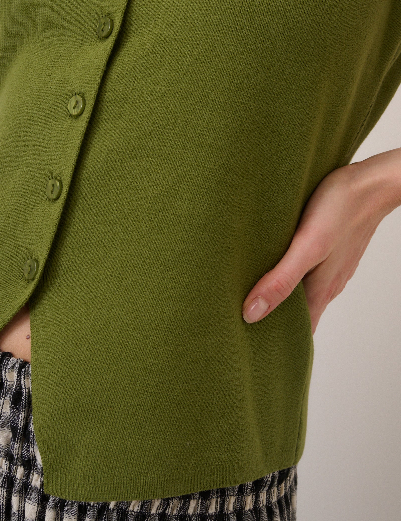Green Scoop Neck Button Front Sleeveless Top - Image 3