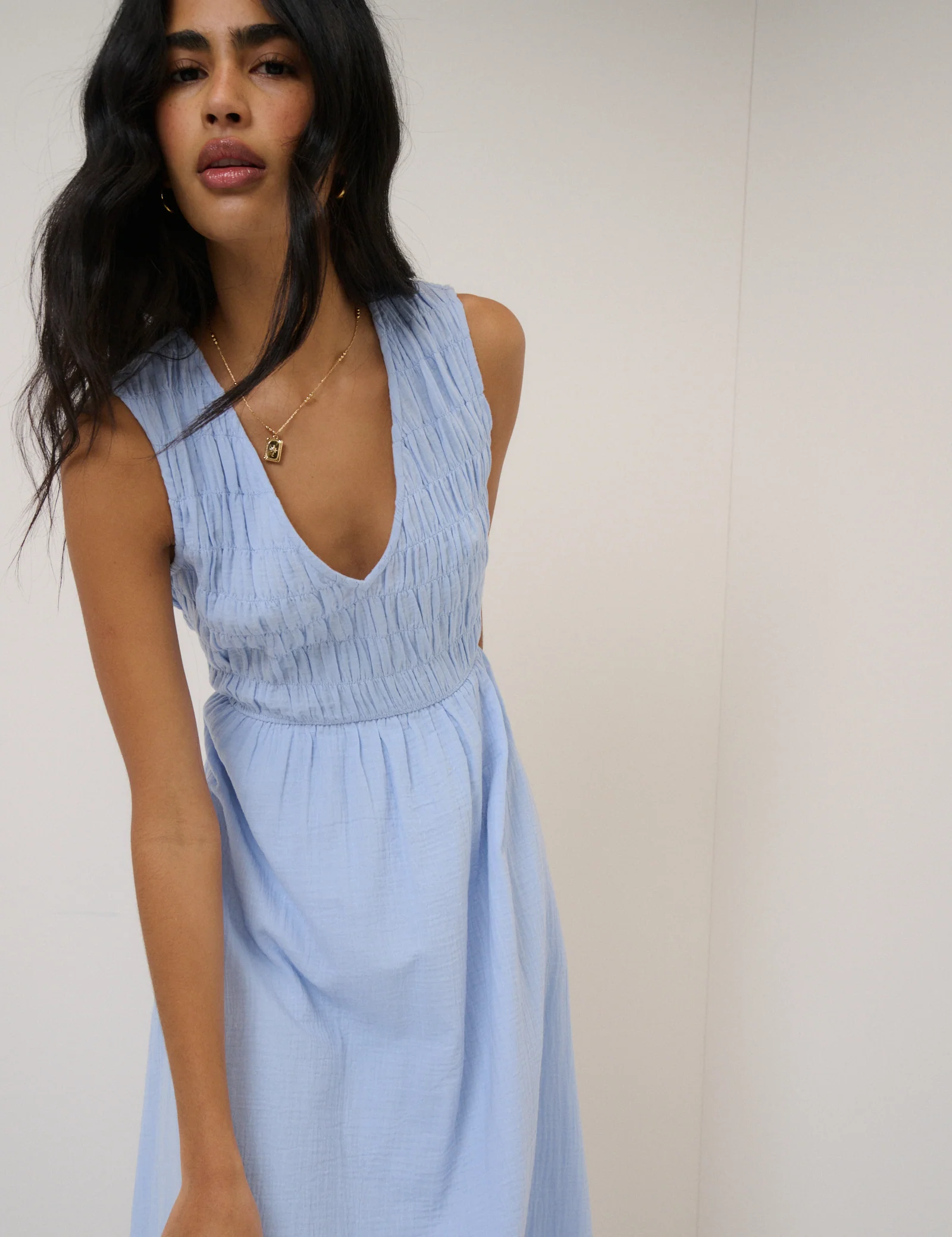 Blue Ruched Sleeveless Audrey Midi Dress - Image 2