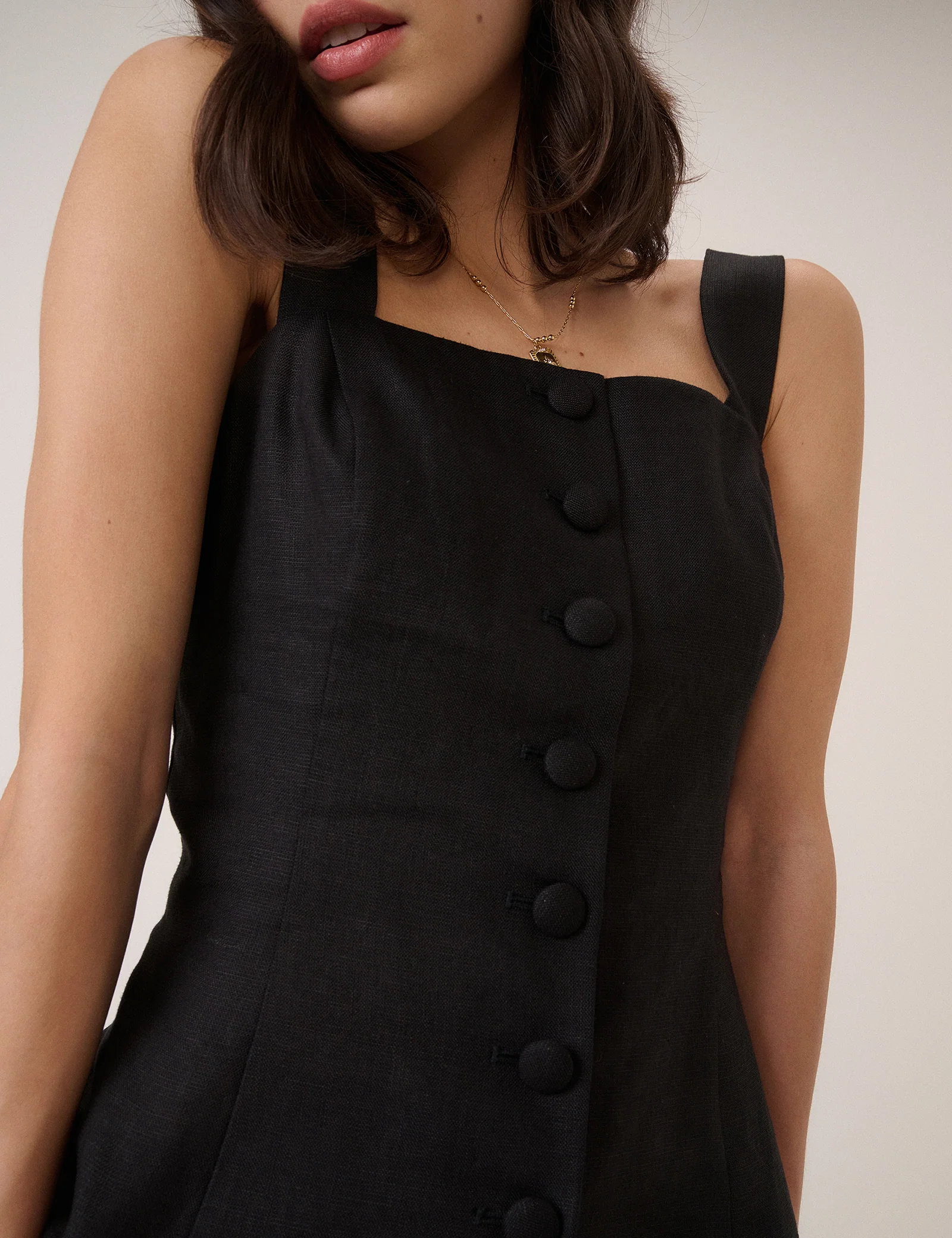 Black Strappy Linen-Blend Waistcoat - Image 4