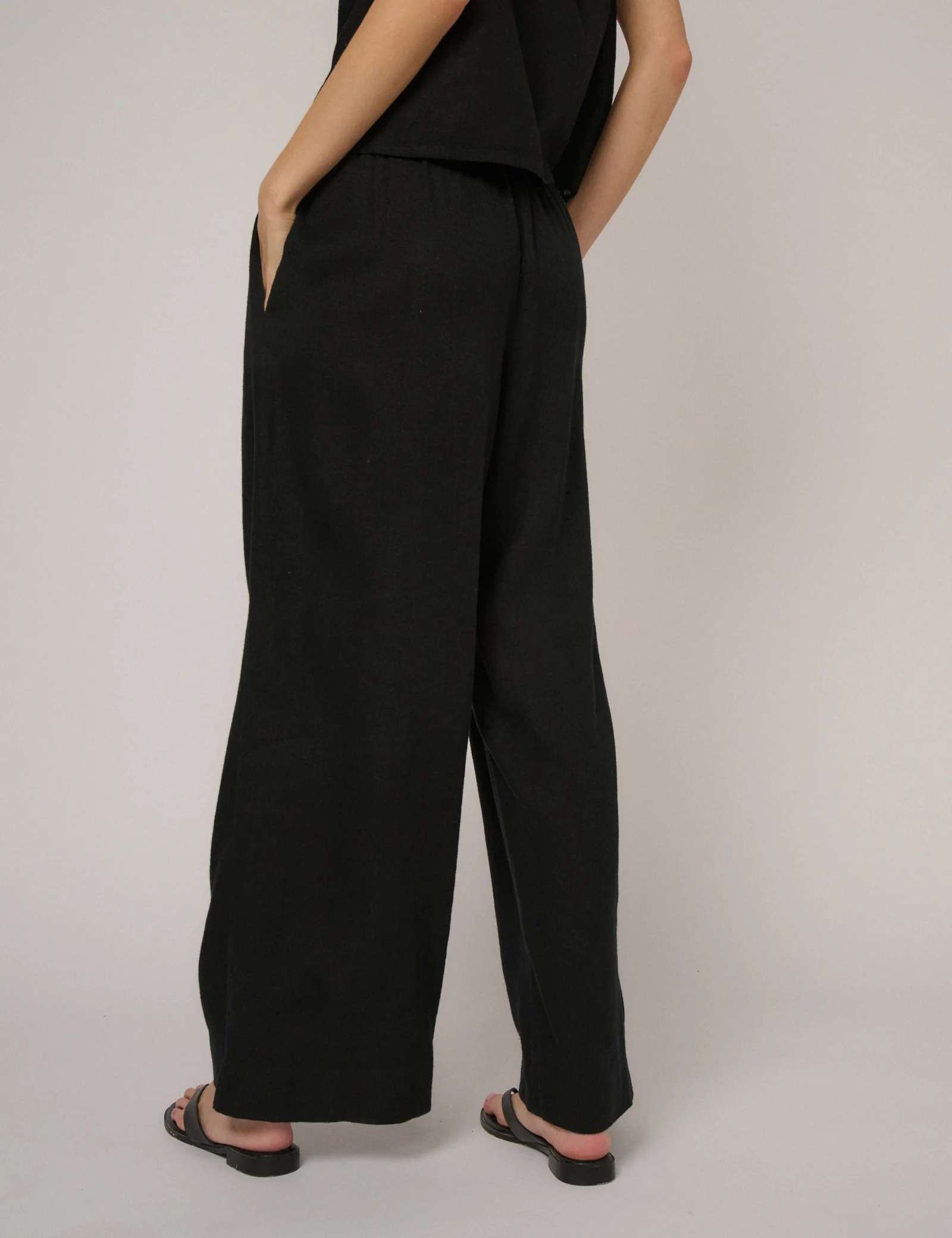 Black Linen-Blend Low Waisted Straight Leg Trousers - Image 5