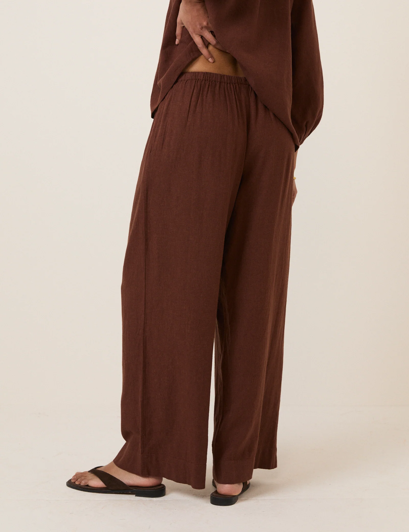 Brown Linen-Blend Low Waisted Straight Leg Trousers - Image 4
