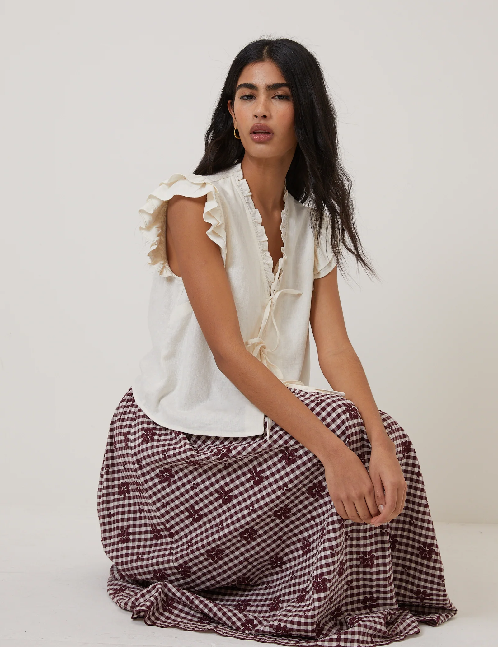 White Linen-Blend Ruffle Tie Front Top - Image 3