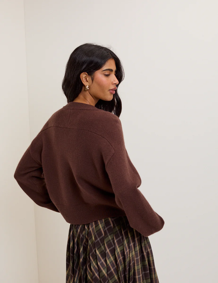 Brown V-Neck Wool Jumper - Image 5