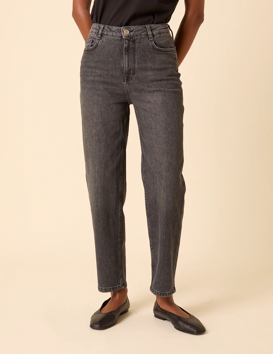 Washed Black Mid Rise Camden Tapered Jeans - Image 2