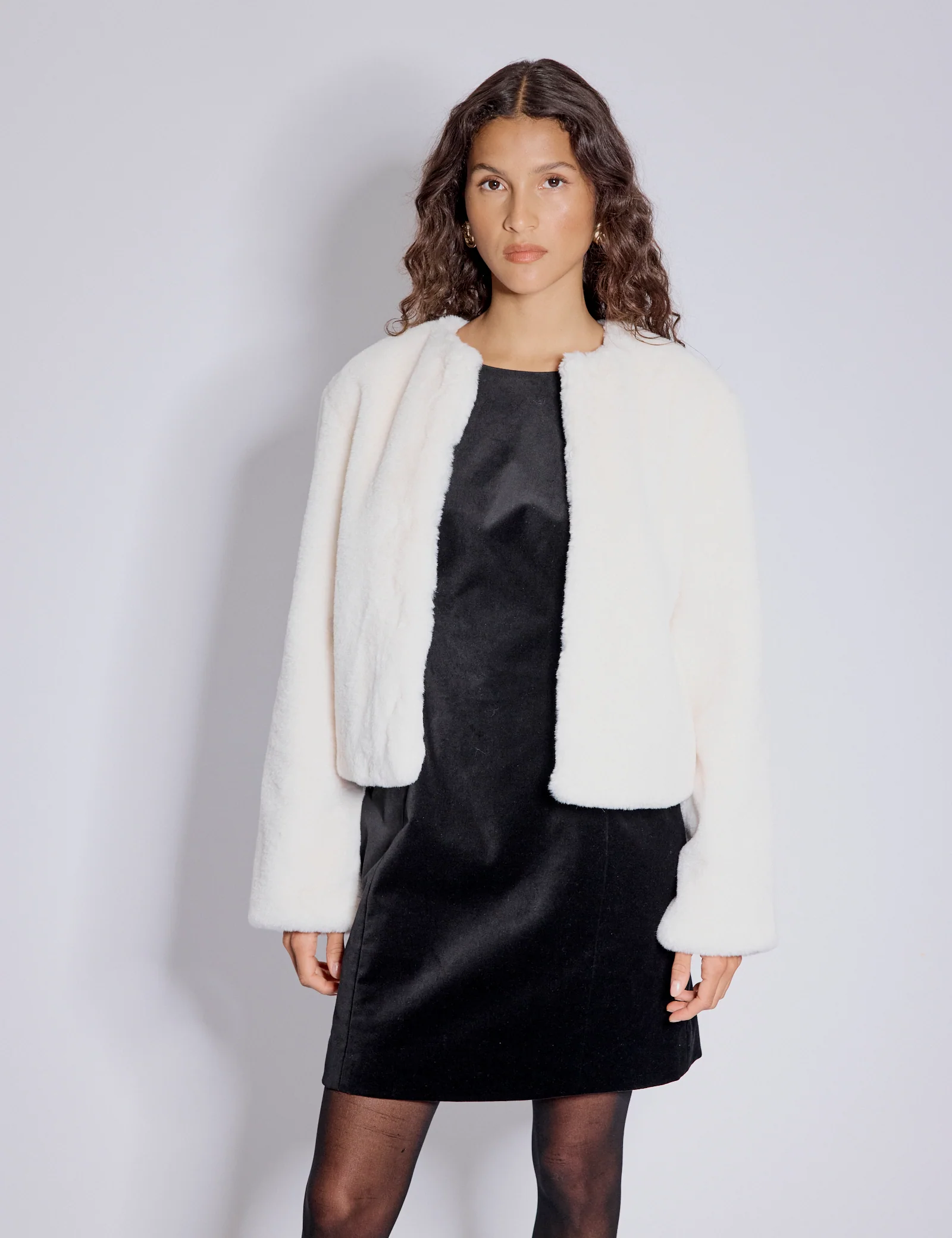 White Faux Fur Cropped Jacket - Image 2