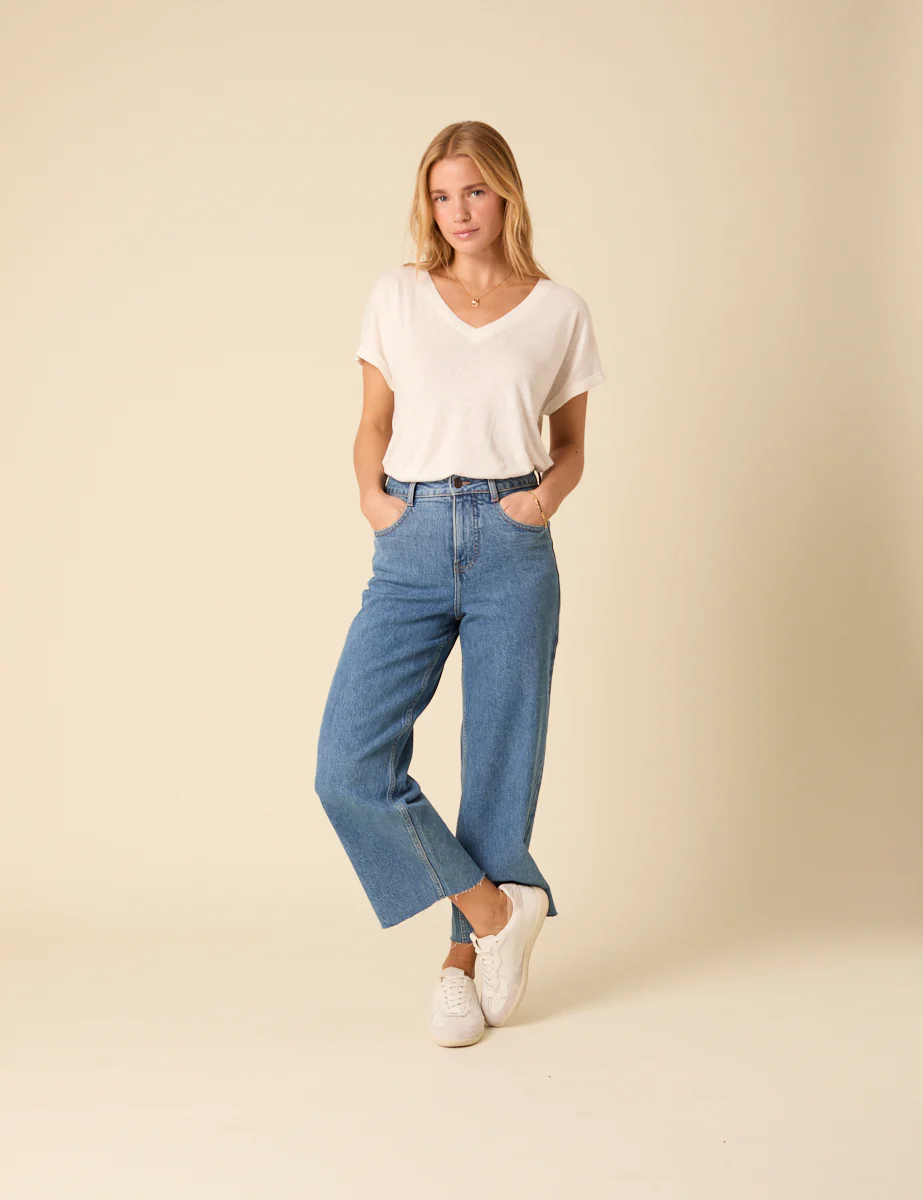 White Linen-Blend Relaxed V-neck T-Shirt - Image 4