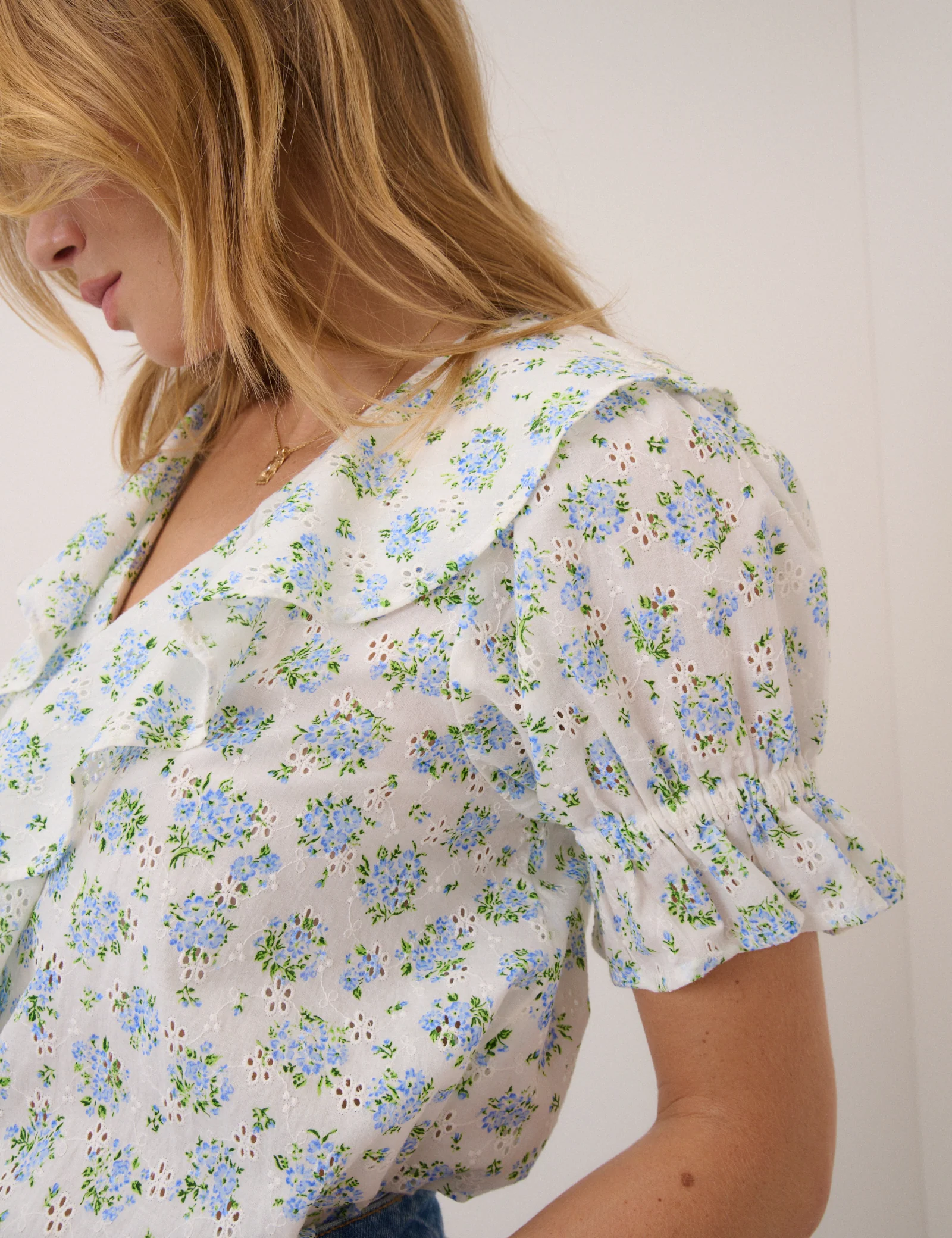 White Floral Ruffle Trim Top - Image 2